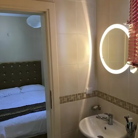 Oscar C4 Apartament *